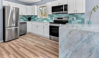 6 Ipswich Dr, Bella Vista, AR 72714