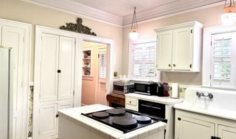 102 Jackson St, Albertville, AL 35950