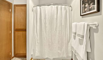 920 Mountain Meadows Cir, Ashland, OR 97520