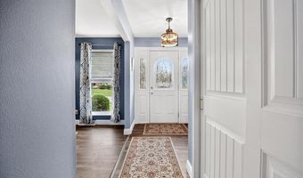 1009 Dutch Mill Dr, Ballwin, MO 63011