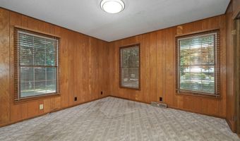 612 E Glendale St, Aurora, MO 65605