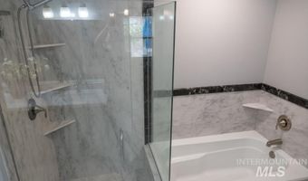 1030 Oakwood St, Burley, ID 83318