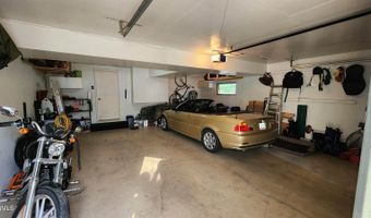 2903 Vancouver Ln, Bismarck, ND 58503