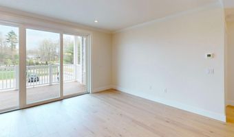 4 Longview Dr 204, Atkinson, NH 03811