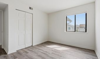 8604 VILLAGE Way 04/8604F, Alexandria, VA 22309
