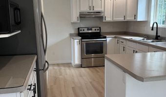 121 E MEADOW GROVE Blvd, Appleton, WI 54915