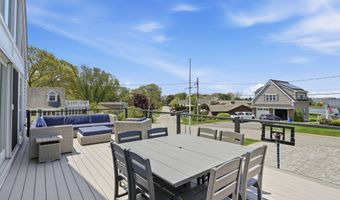 4 Cross Rd, Bourne, MA 02532