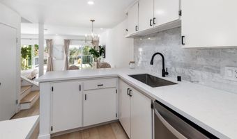 2340 Caringa Way B, Carlsbad, CA 92009