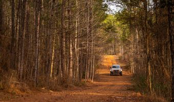 001 Old Stage Rd, Atmore, AL 36502
