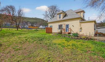 815 2nd St, Asotin, WA 99402