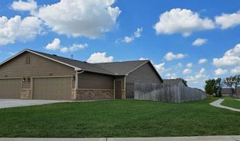 5327 N Cypress St, Bel Aire, KS 67226