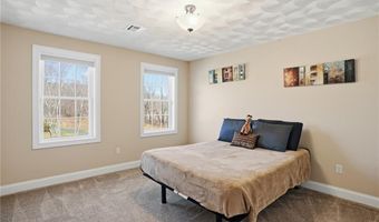 1268 Central Ave, Johnston, RI 02919