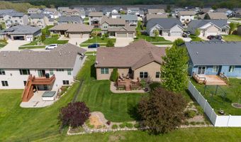1402 S 7th St, Adel, IA 50003