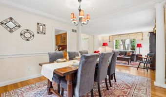 136 Davis Rd, Acton, MA 01720