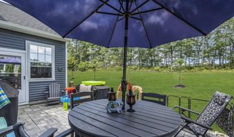 22 Flanders Dr, Barnegat, NJ 08005