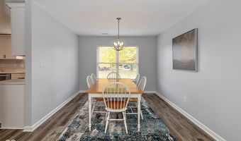 6201 Arrowhead Dr, Anderson, IN 46013