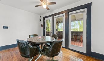 1215 NAVARINO St, Algoma, WI 54201