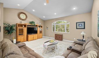 2911 E MacDonald Dr, Billings, MT 59102