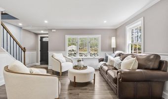 31 Manor Rd, Bolton, MA 01740
