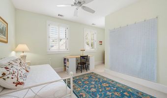 4 Addison St, Beaufort, SC 29907