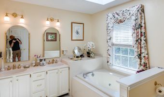 418 BEAUMONT Cir, West Chester, PA 19380