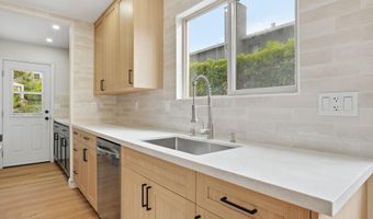 2013 Dolphin Dr, Aptos, CA 95003