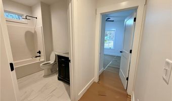 406 Edgewood Dr, Belton, SC 29627