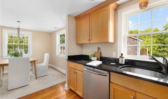 40 Prospect Ave C3, Narragansett, RI 02882