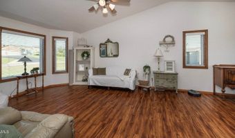 3616 Southridge Ln, Bismarck, ND 58504