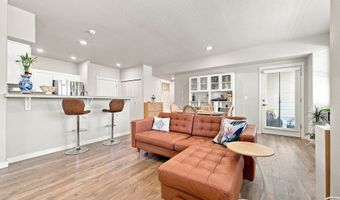17149 SW SNOWDALE St, Beaverton, OR 97007