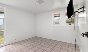 46-353 Kahuhipa St, Kaneohe, HI 96744