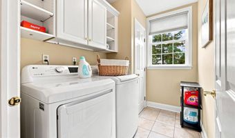 637 CHATSWORTH Dr, Ambler, PA 19002