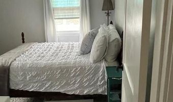 18 Sylvan Ter, Newport, RI 02840