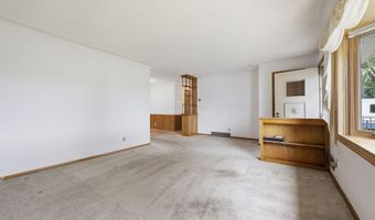 4002 7th Ave, Anoka, MN 55303