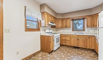 404 E Sycamore St, Anamosa, IA 52205