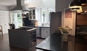 54 Muirfield Rd, Burlington, VT 05408
