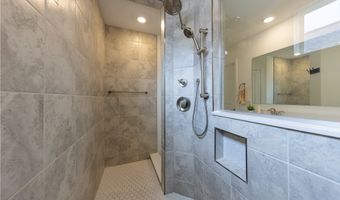 766 River Run Rd, Aurora, OH 44202