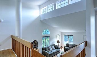 101 Cardinal Dr, North Kingstown, RI 02852