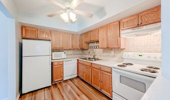 801 S Dwyer Ave D, Arlington Heights, IL 60005