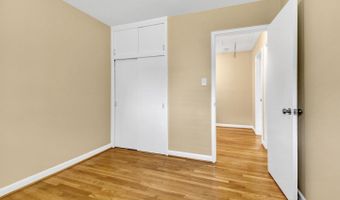 10228 FARNHAM Dr, Bethesda, MD 20814
