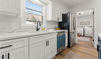 405 Thompson St, Ashland, VA 23005