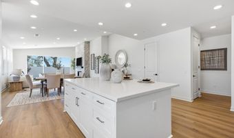 2 W Pine St, Altadena, CA 91001