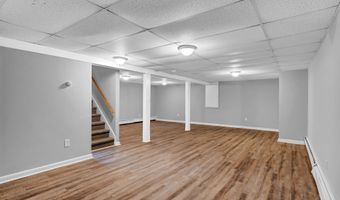 6 Marbil Rd, Danbury, CT 06811