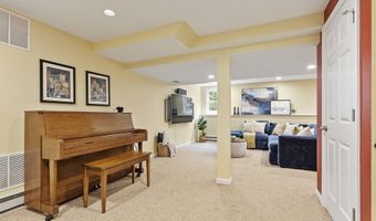 26 Overlook Dr, Acton, MA 01720