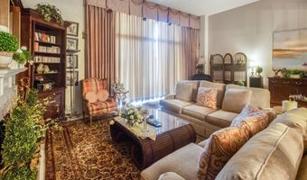 1200 N NASH St 211, Arlington, VA 22209