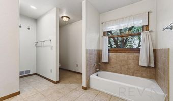 745 Southfork Rd, Cody, WY 82414