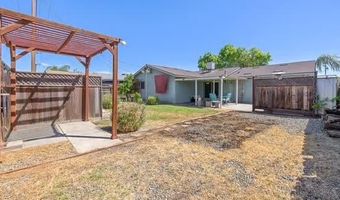 11428 Redwood St, Armona, CA 93202