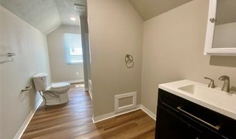 456 Sunset View Dr, Akron, OH 44320