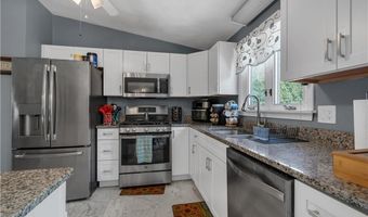 15 Driftwood Dr, Coventry, RI 02816