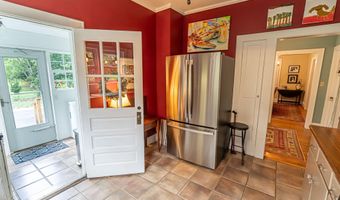 461 Circle Dr, Abingdon, VA 24210